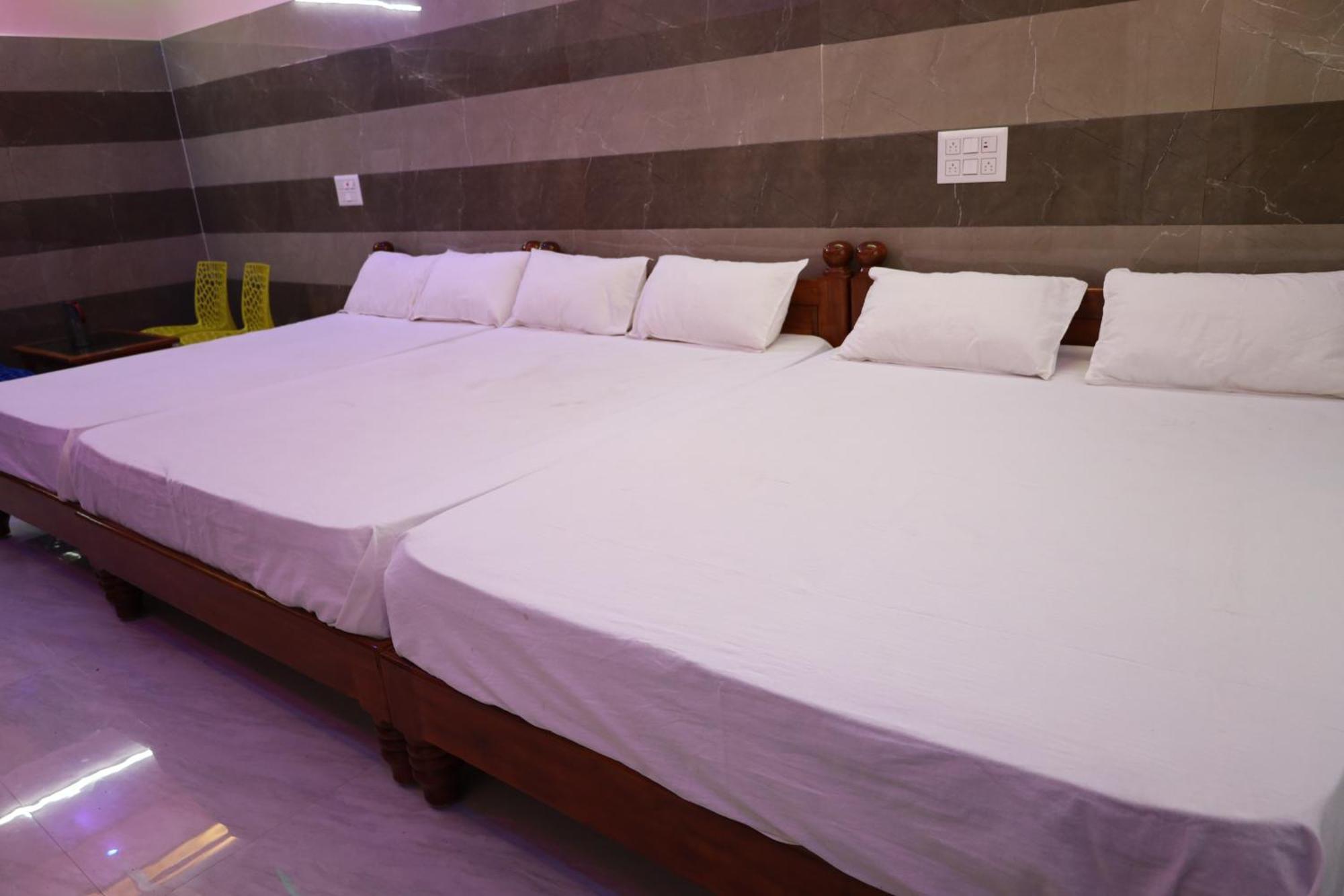 Hotel Rv Residency Wodapatti Exterior foto